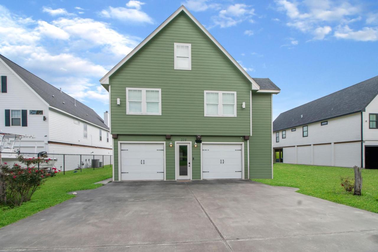 Luxury Waterfront Home Family And Pet Friendly Near Surfside Beach 11 Mins Freeport Exterior photo