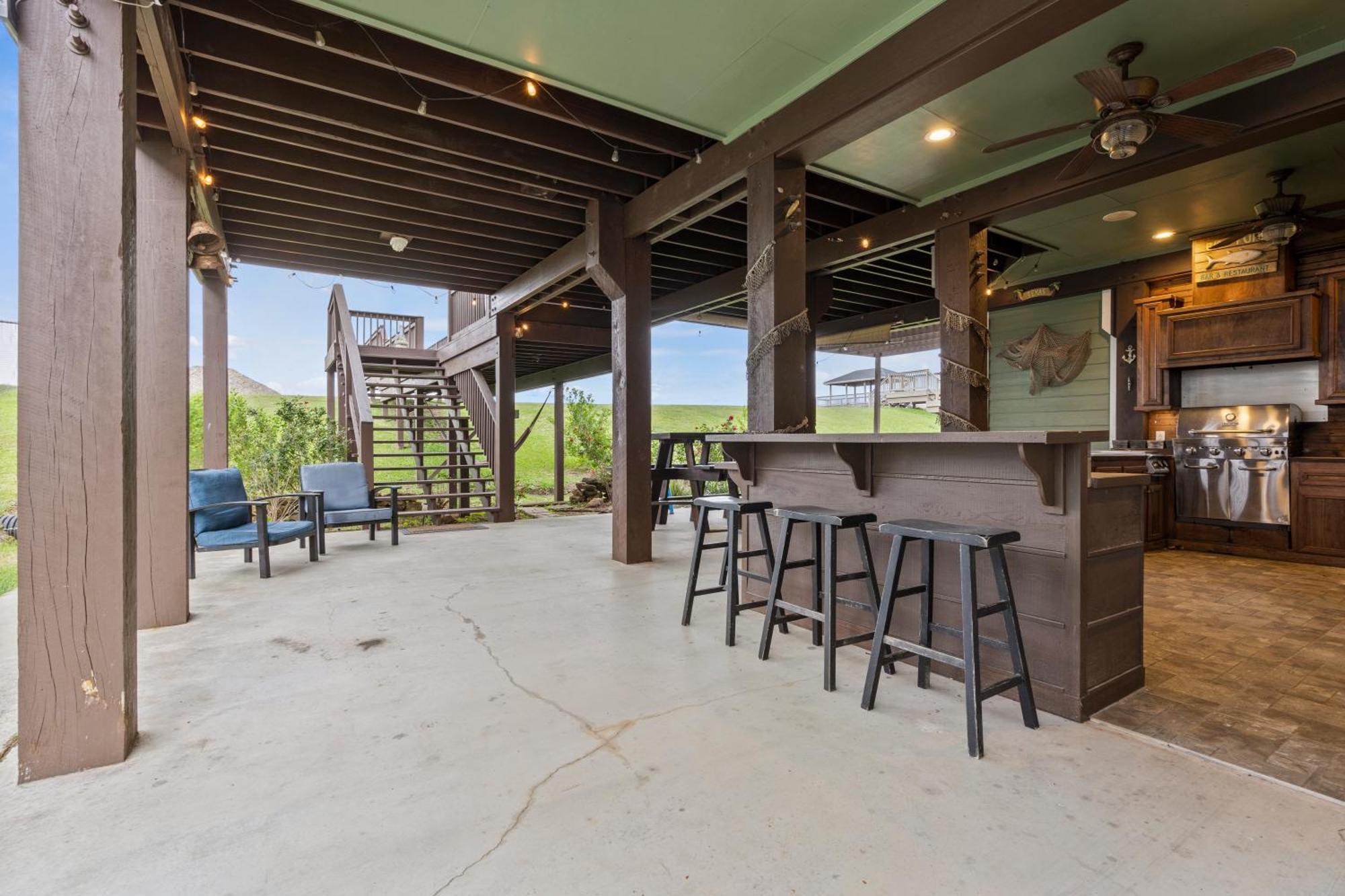 Luxury Waterfront Home Family And Pet Friendly Near Surfside Beach 11 Mins Freeport Exterior photo